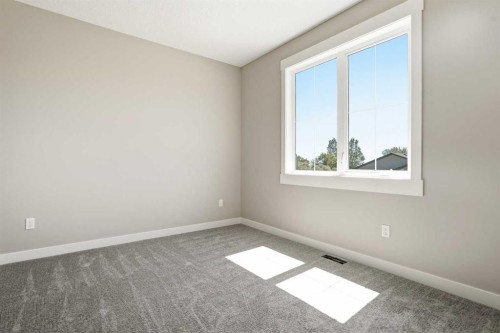 124 Coote Street, Cayley, AB - Indoor Photo Showing Other Room