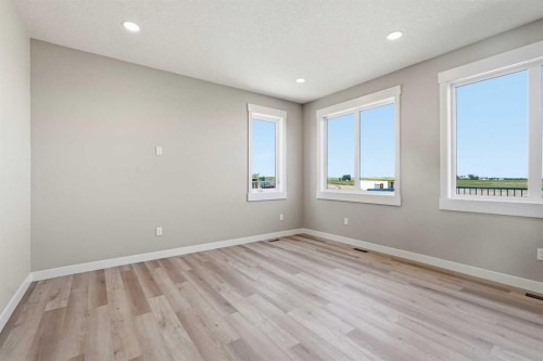 124 Coote Street, Cayley, AB - Indoor Photo Showing Other Room