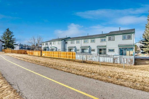 29-131 Templehill Drive Ne, Calgary, AB - Outdoor