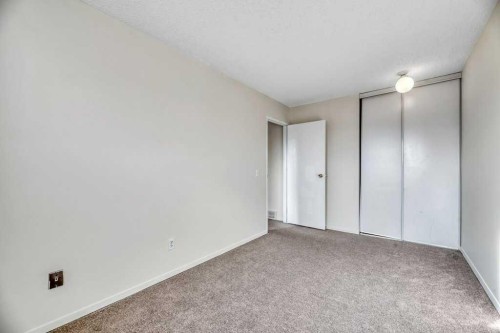 29-131 Templehill Drive Ne, Calgary, AB - Indoor Photo Showing Other Room