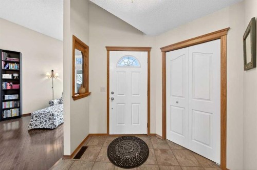 228 Riverside Close Se, Calgary, AB - Indoor Photo Showing Other Room