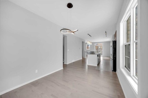 455 Ascot Circle Sw, Calgary, AB - Indoor Photo Showing Other Room