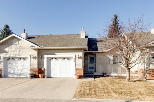 36 Del Monica Villas Ne, Calgary, AB - Outdoor