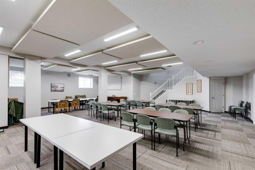 36 Del Monica Villas Ne, Calgary, AB - Indoor Photo Showing Other Room