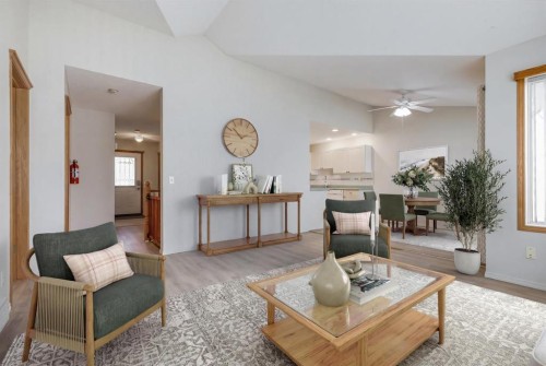 36 Del Monica Villas Ne, Calgary, AB - Indoor Photo Showing Living Room