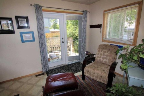 7504 39 Avenue Nw, Calgary, AB 