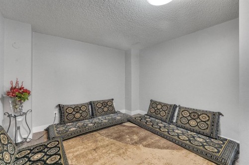 55 Castleglen Way Ne, Calgary, AB - Indoor