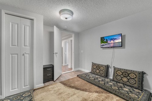 55 Castleglen Way Ne, Calgary, AB - Indoor