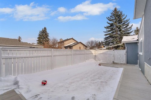 55 Castleglen Way Ne, Calgary, AB - Outdoor