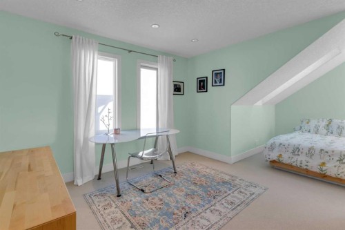 448 13 Street Nw, Calgary, AB - Indoor