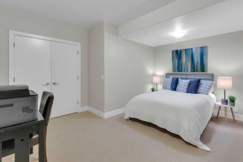 448 13 Street Nw, Calgary, AB - Indoor Photo Showing Bedroom