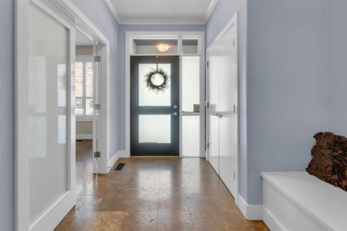 448 13 Street Nw, Calgary, AB - Indoor Photo Showing Other Room