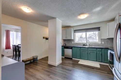 14692 Deer Ridge Drive Se, Calgary, AB - Indoor Photo Showing Kitchen