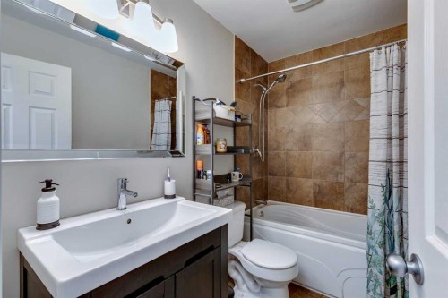 14692 Deer Ridge Drive Se, Calgary, AB - Indoor Photo Showing Bathroom