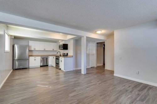 14692 Deer Ridge Drive Se, Calgary, AB - Indoor Photo Showing Kitchen