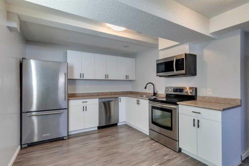 14692 Deer Ridge Drive Se, Calgary, AB - Indoor Photo Showing Kitchen