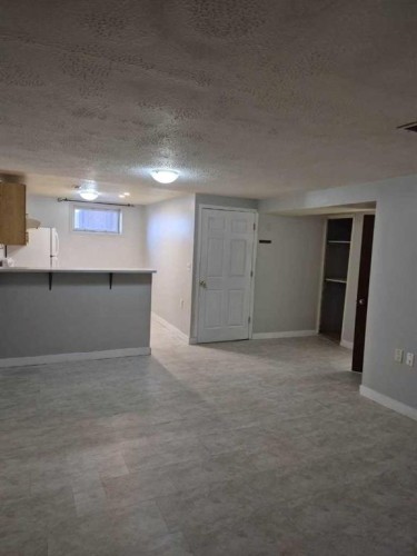 531 64 Avenue Nw, Calgary, AB - Indoor