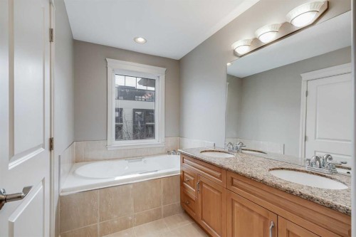 1611 33 Avenue Sw, Calgary, AB 