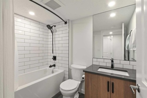 35 Sage Hill Way Nw, Calgary, AB - Indoor Photo Showing Bathroom