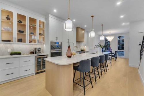 1727 19 Avenue Nw, Calgary, AB - Indoor Photo Showing Kitchen With Upgraded Kitchen