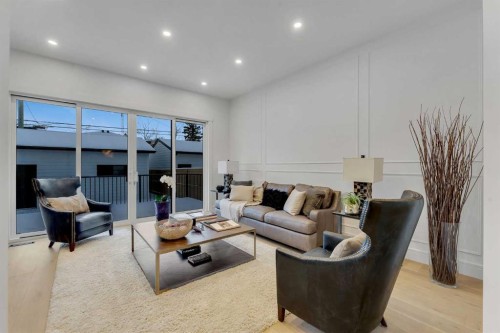 1727 19 Avenue Nw, Calgary, AB - Indoor Photo Showing Living Room