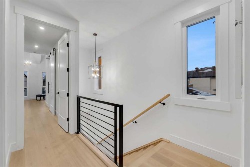 1727 19 Avenue Nw, Calgary, AB - Indoor Photo Showing Other Room