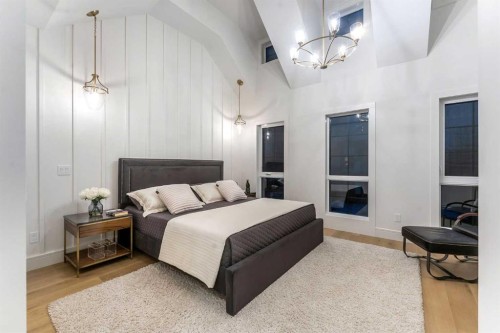1727 19 Avenue Nw, Calgary, AB - Indoor Photo Showing Bedroom