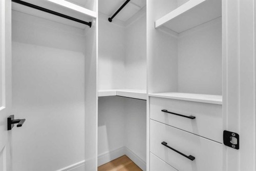 1727 19 Avenue Nw, Calgary, AB - Indoor With Storage