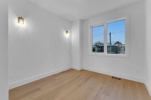 1727 19 Avenue Nw, Calgary, AB - Indoor Photo Showing Other Room