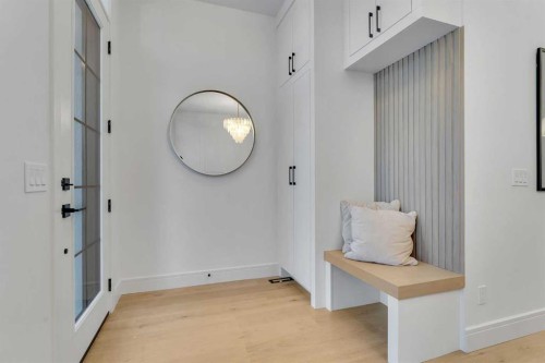 1727 19 Avenue Nw, Calgary, AB - Indoor Photo Showing Other Room