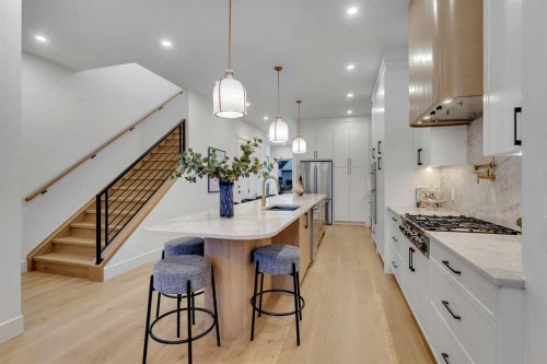 1727 19 Avenue Nw, Calgary, AB - Indoor Photo Showing Kitchen With Upgraded Kitchen