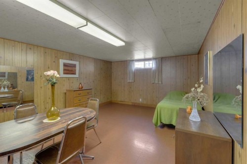 9628 Palisan Place Sw, Calgary, AB - Indoor Photo Showing Other Room