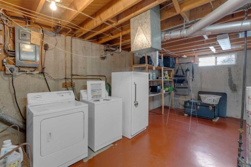 9628 Palisan Place Sw, Calgary, AB - Indoor