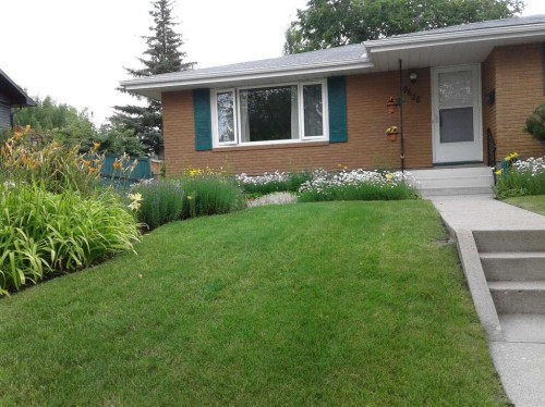 9628 Palisan Place Sw, Calgary, AB - Outdoor