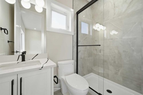 425 Watercrest Place, Chestermere, AB - Indoor Photo Showing Bathroom
