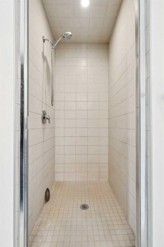 268 Cityscape Gardens Ne, Calgary, AB - Indoor Photo Showing Bathroom