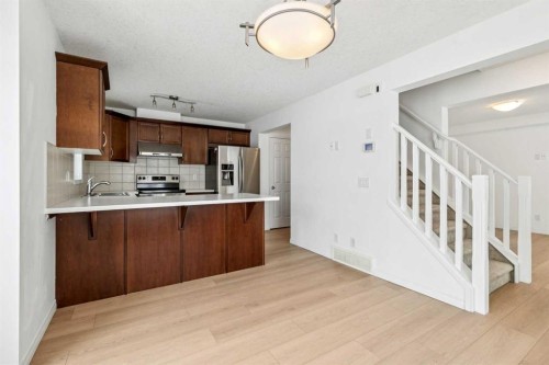 268 Cityscape Gardens Ne, Calgary, AB - Indoor Photo Showing Kitchen With Double Sink