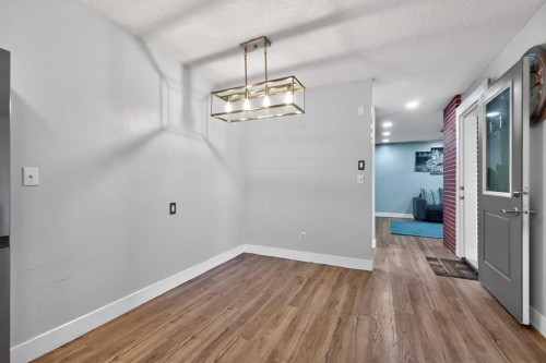 6003 Pinepoint Drive Ne, Calgary, AB - Indoor Photo Showing Other Room