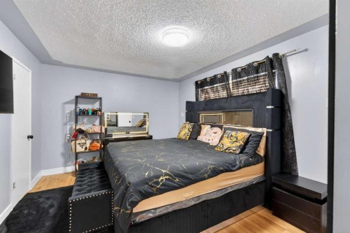 6003 Pinepoint Drive Ne, Calgary, AB - Indoor Photo Showing Bedroom