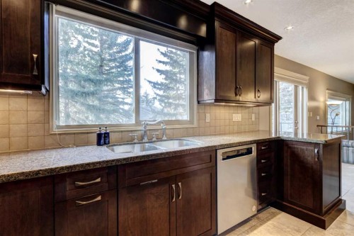 851 Edgemont Road Nw, Calgary, AB - Indoor Photo Showing Kitchen With Double Sink
