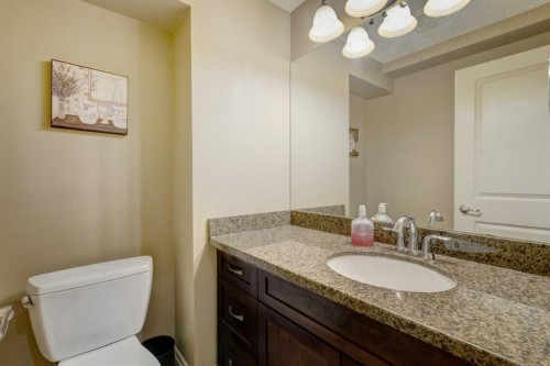 851 Edgemont Road Nw, Calgary, AB - Indoor Photo Showing Bathroom
