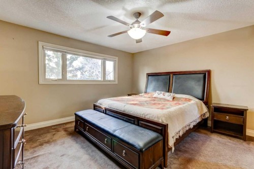 851 Edgemont Road Nw, Calgary, AB - Indoor Photo Showing Bedroom