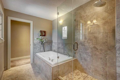 851 Edgemont Road Nw, Calgary, AB - Indoor Photo Showing Bathroom
