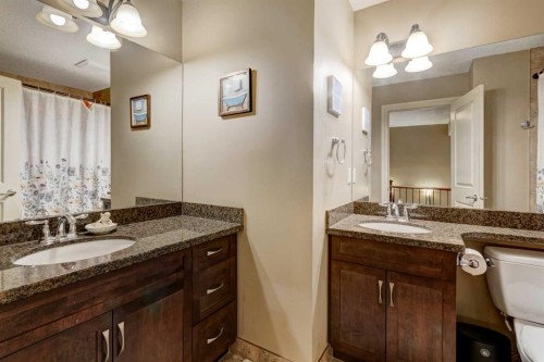 851 Edgemont Road Nw, Calgary, AB - Indoor Photo Showing Bathroom