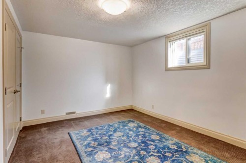 851 Edgemont Road Nw, Calgary, AB - Indoor Photo Showing Other Room