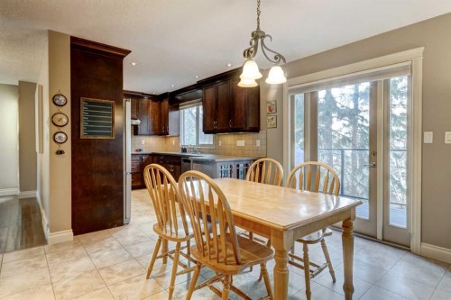 851 Edgemont Road Nw, Calgary, AB - Indoor Photo Showing Dining Room
