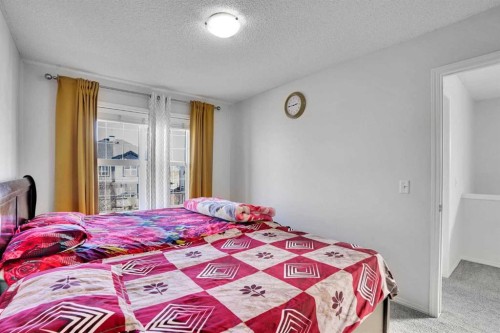 88 Saddlebrook Common Ne, Calgary, AB - Indoor Photo Showing Bedroom