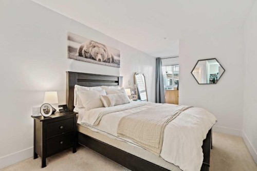313-510 Edmonton Trail Ne, Calgary, AB - Indoor Photo Showing Bedroom