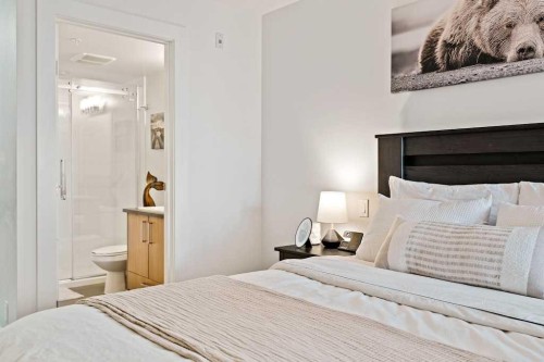 313-510 Edmonton Trail Ne, Calgary, AB - Indoor Photo Showing Bedroom