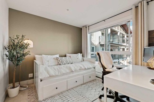 313-510 Edmonton Trail Ne, Calgary, AB - Indoor